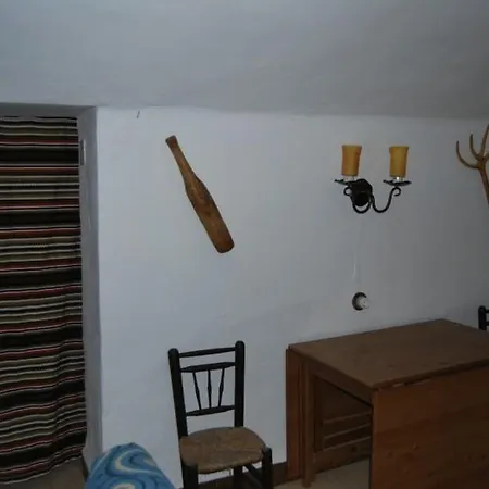 Casa rural Cueva El Haro