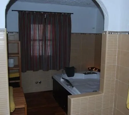 Casa rural Cueva El Haro
