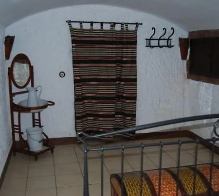 Casa rural Cueva El Haro *